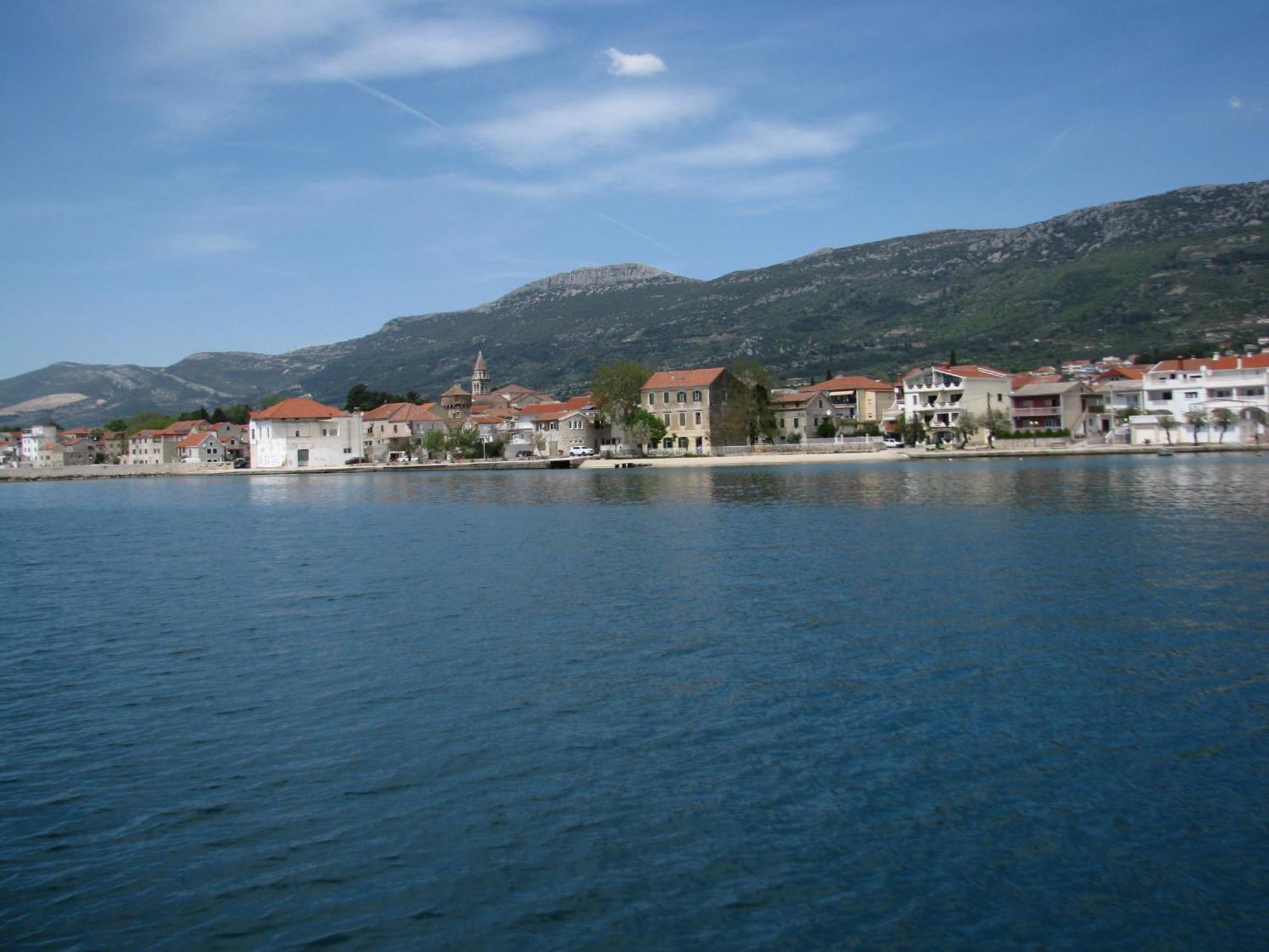 Apartment In Stone House On Seaside Kastela Exterior photo